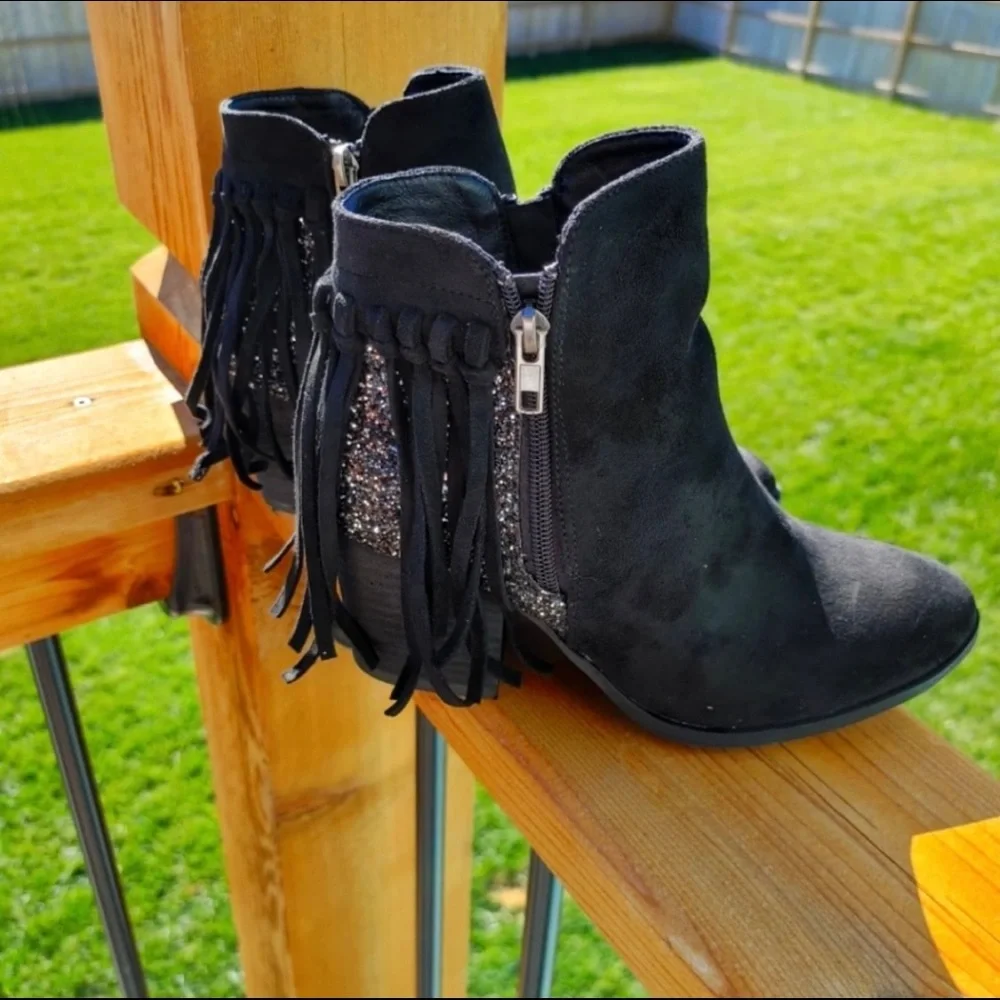 Very G - Festive Fringe Bootie - Picture 2 of 3